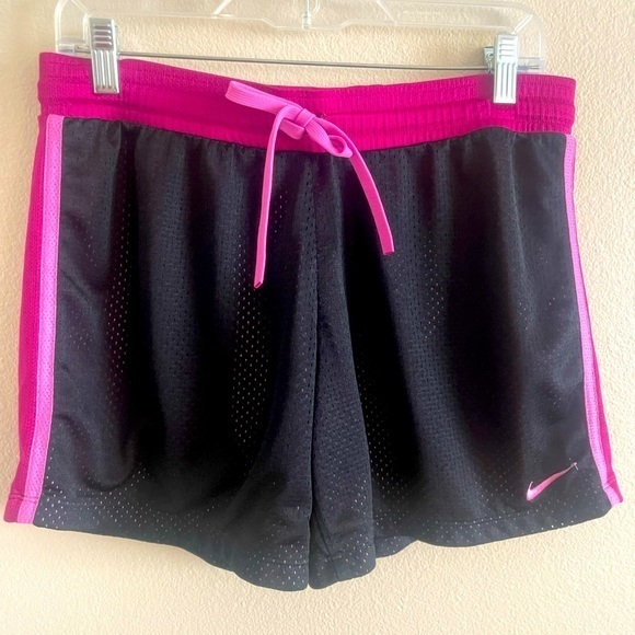 Nike Dri Fit Mesh Style Womens Running/Workout Shorts size Medium‎ - Picture 1 of 2